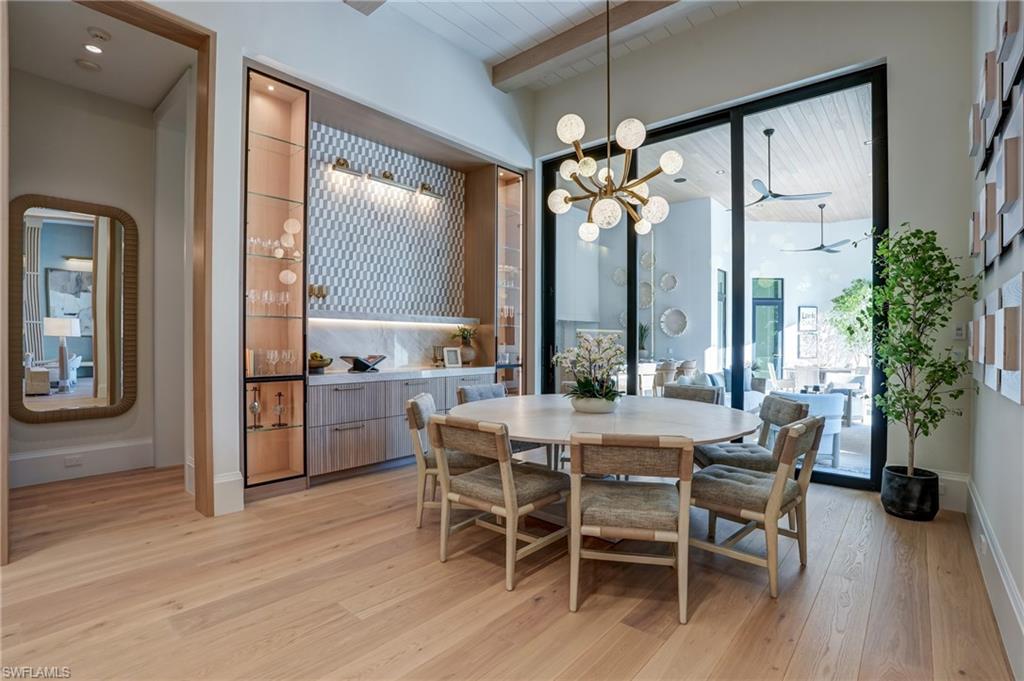 MOORINGS - Residential