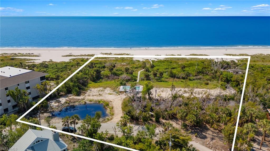 CLAMSHELL CONDO - Land