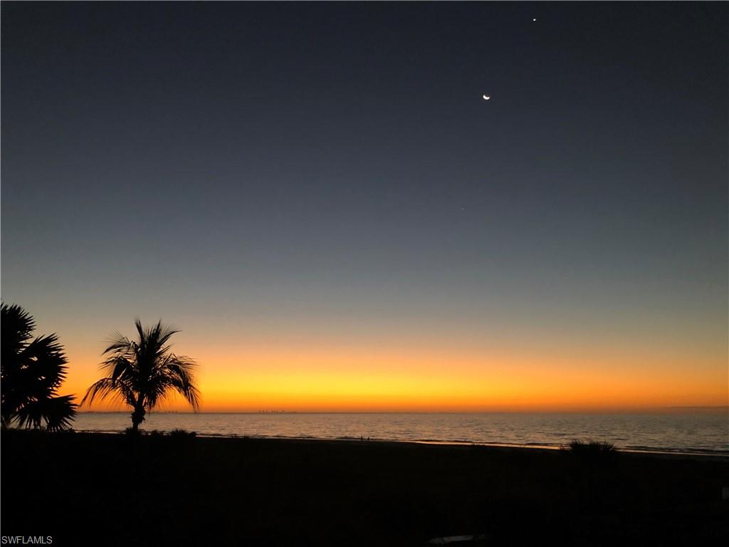 CLAMSHELL CONDO - Land