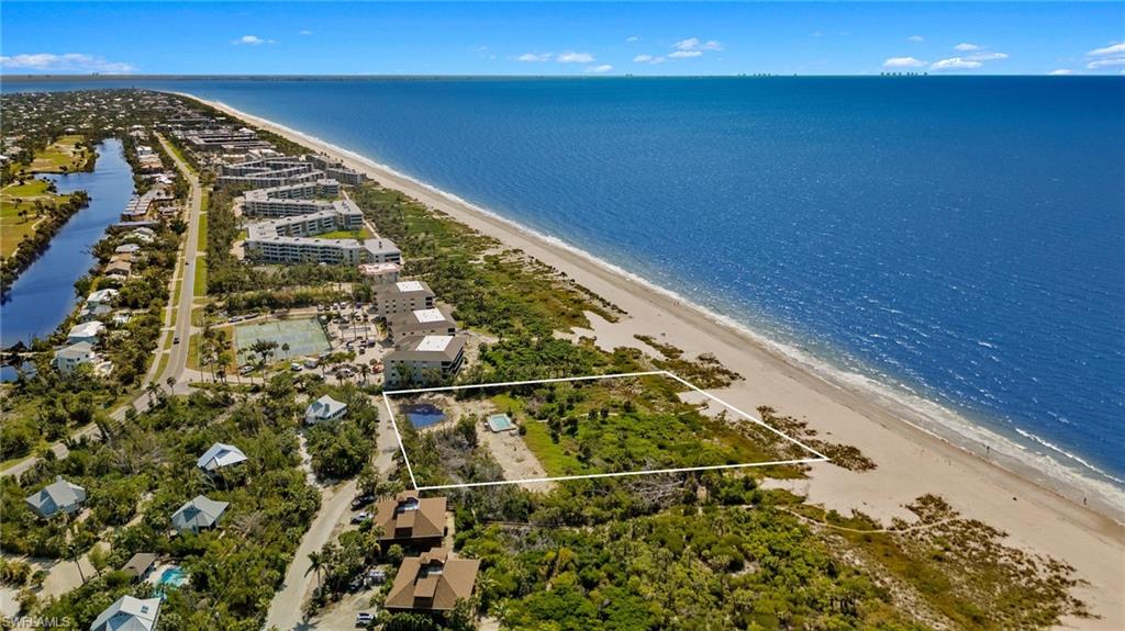 CLAMSHELL CONDO - Land