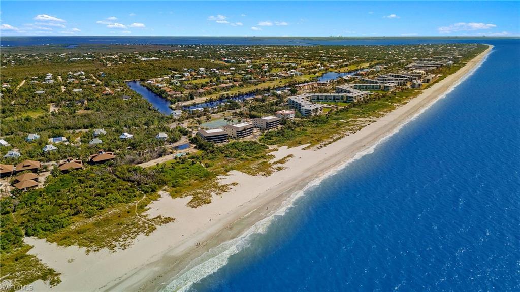 CLAMSHELL CONDO - Land