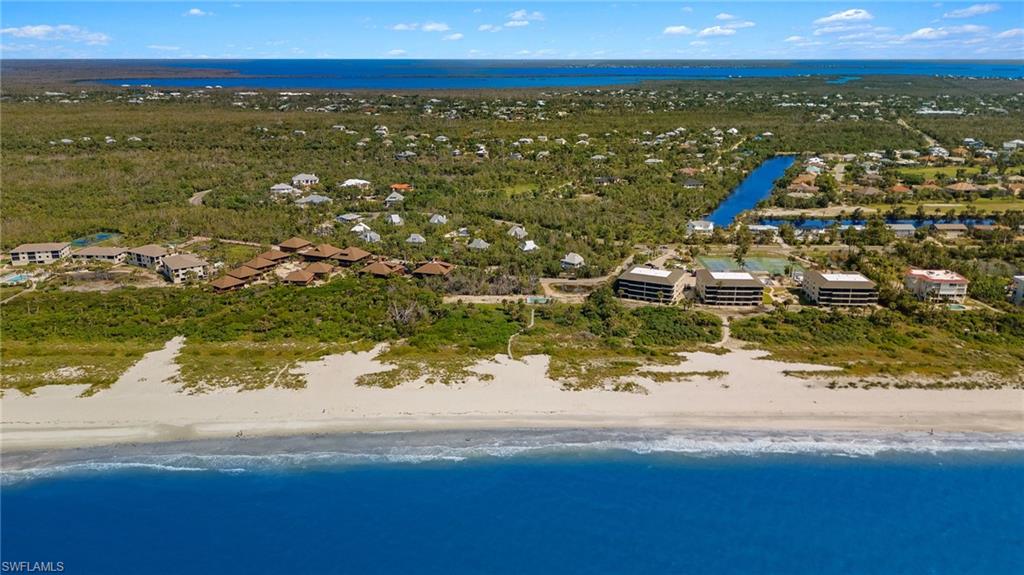 CLAMSHELL CONDO - Land