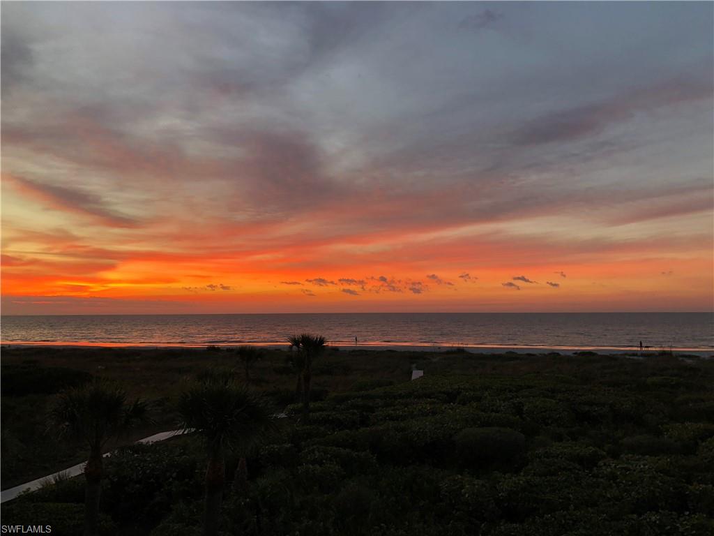 CLAMSHELL CONDO - Land