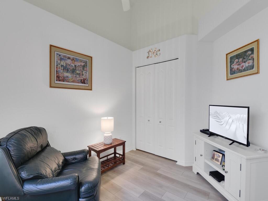 IBIS COVE - Residential