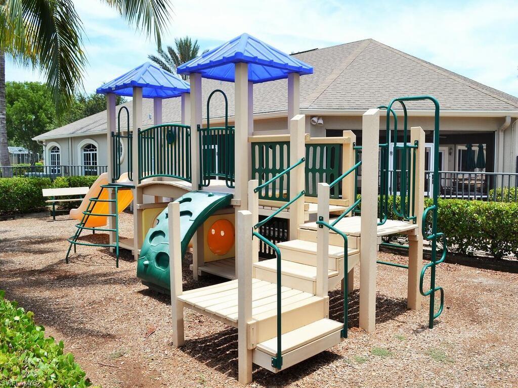 IBIS COVE - Residential