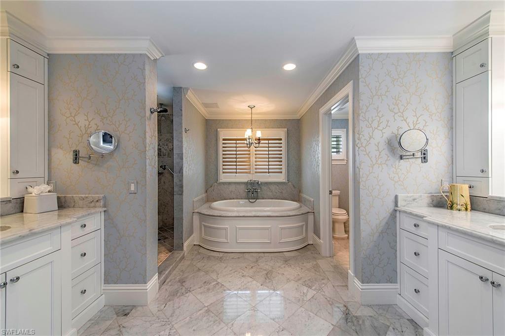 AQUALANE SHORES - Residential