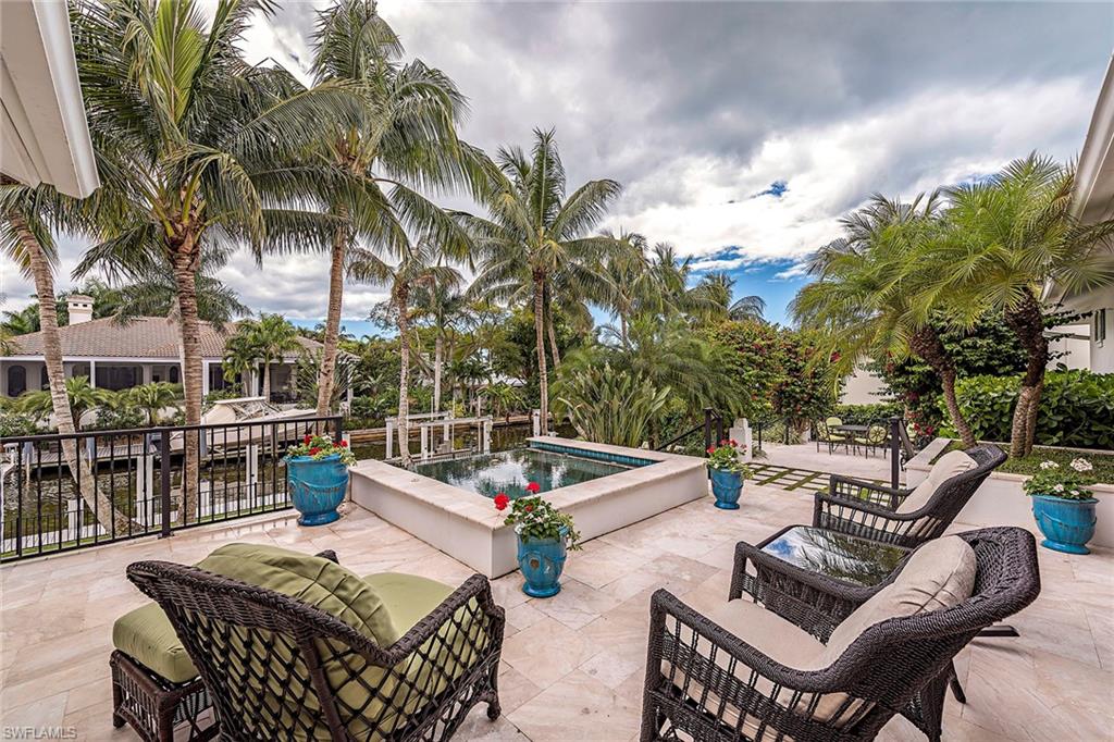 AQUALANE SHORES - Residential