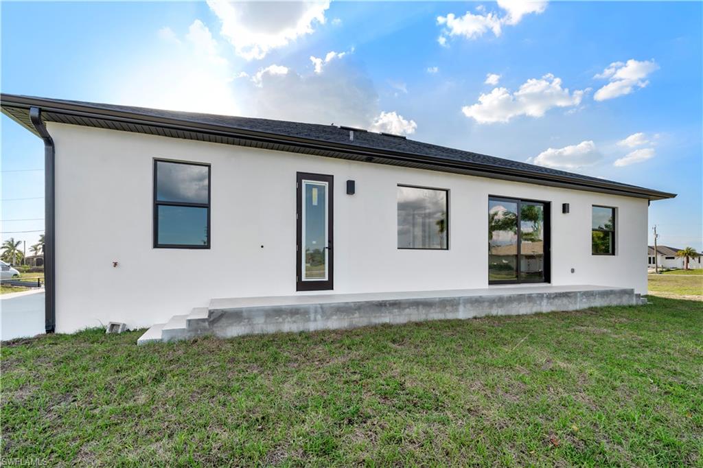 CAPE CORAL - Residential