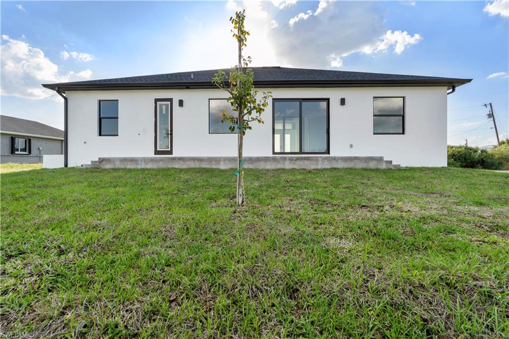 CAPE CORAL - Residential