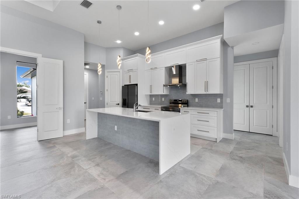 CAPE CORAL - Residential