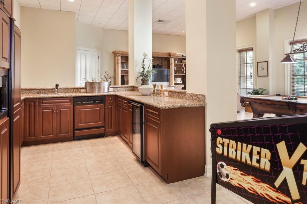 BAREFOOT BEACH - Residential