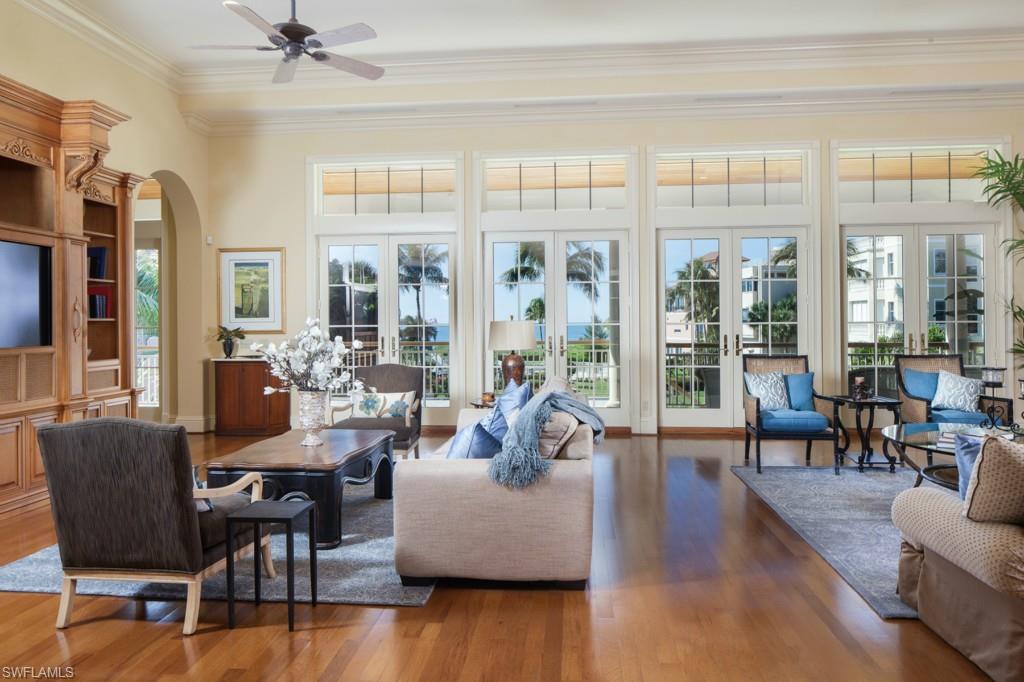 BAREFOOT BEACH - Residential