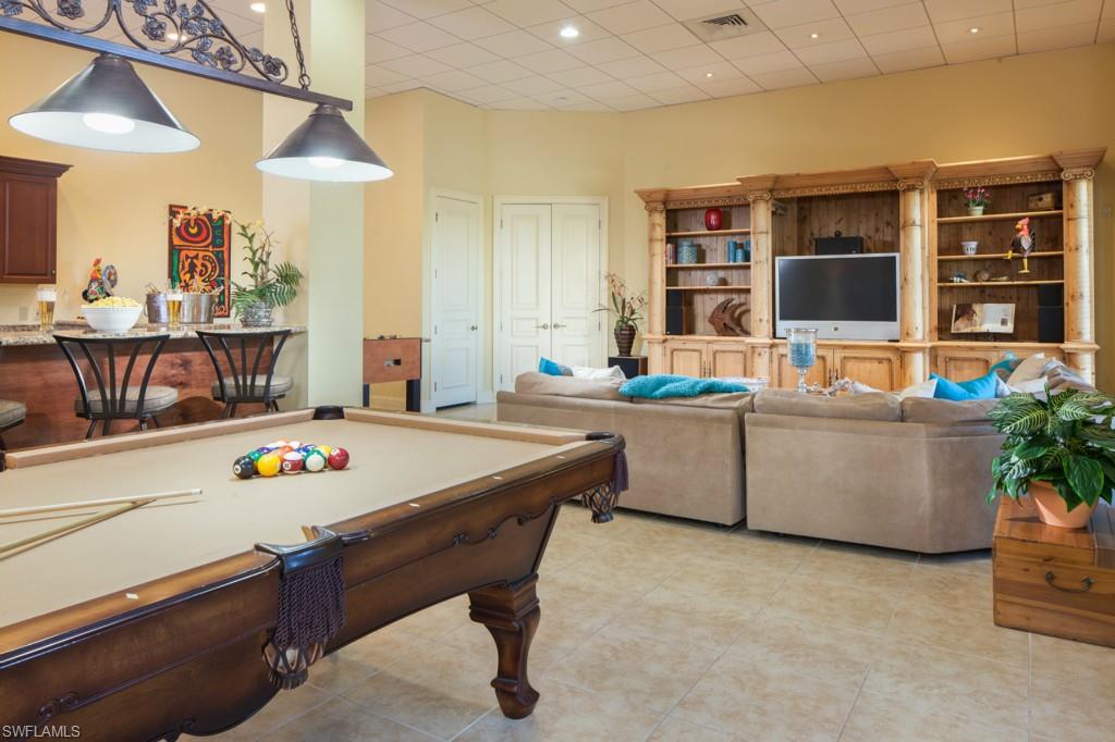 BAREFOOT BEACH - Residential