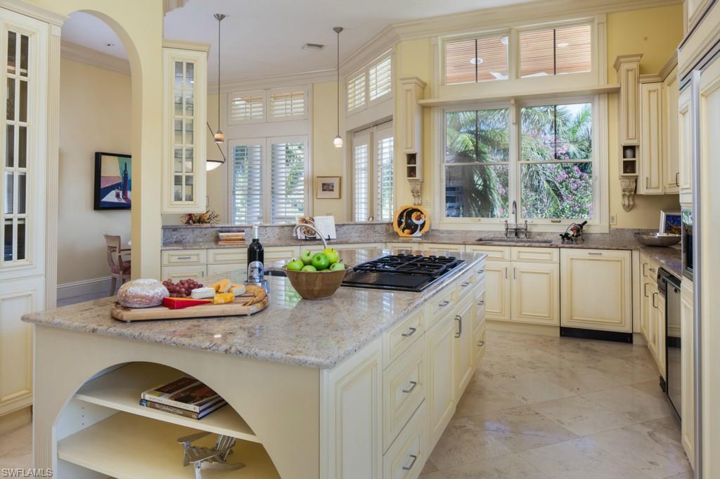 BAREFOOT BEACH - Residential