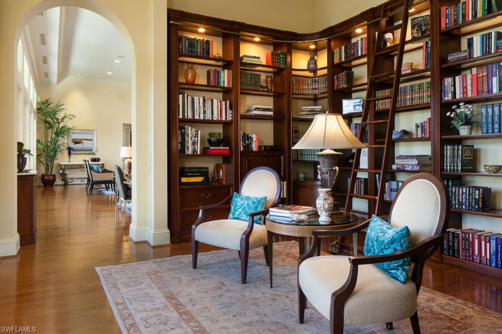 BAREFOOT BEACH - Residential