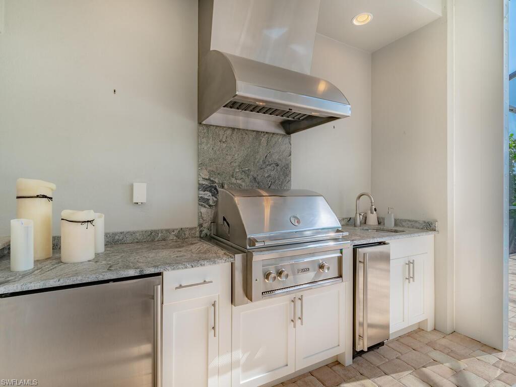 ISLES OF COLLIER PRESERVE - Residential