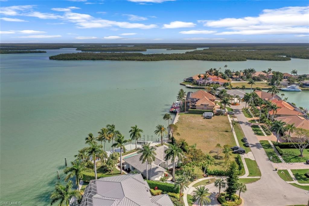 MARCO BEACH - Residential