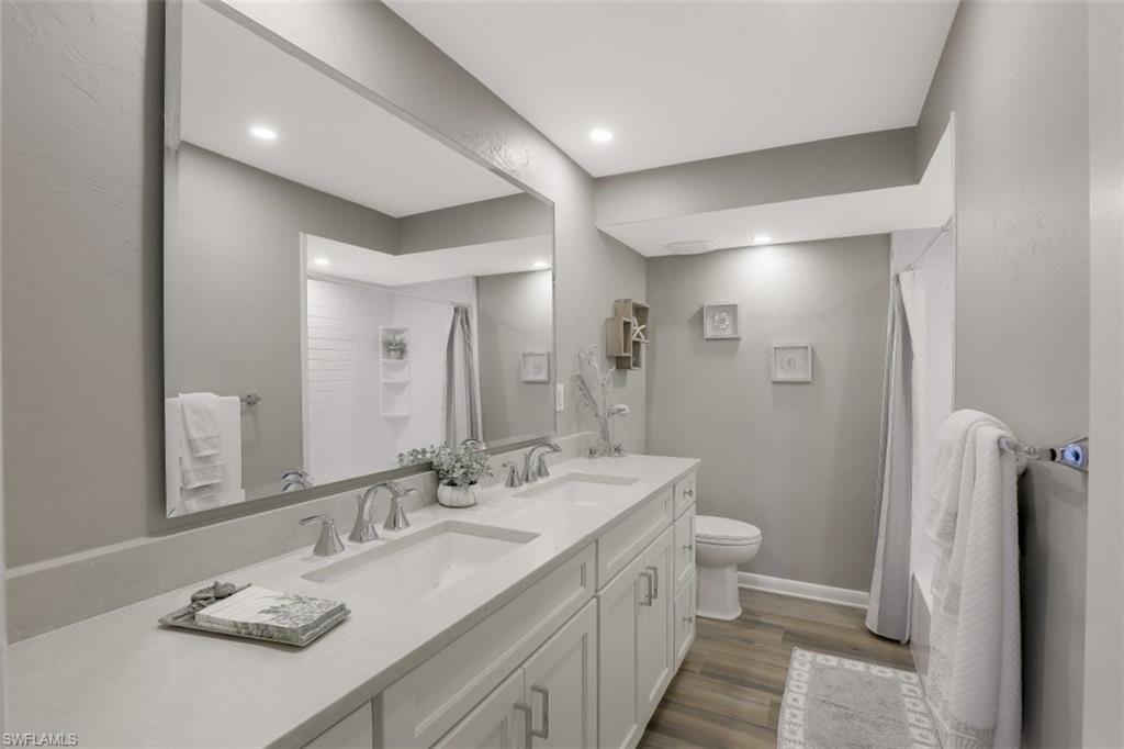 MARCO BEACH - Residential