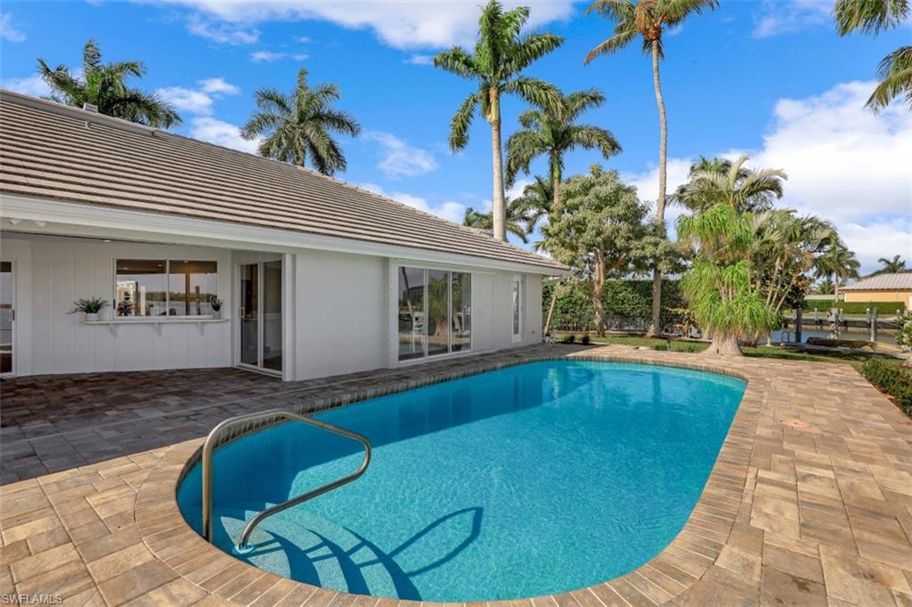 MARCO BEACH - Residential