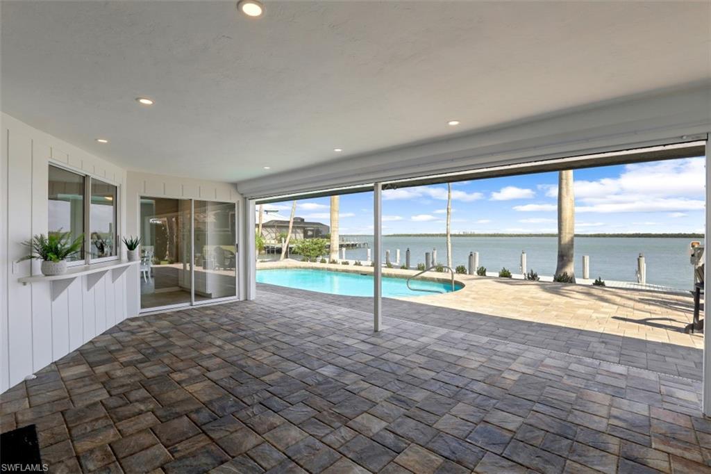 MARCO BEACH - Residential