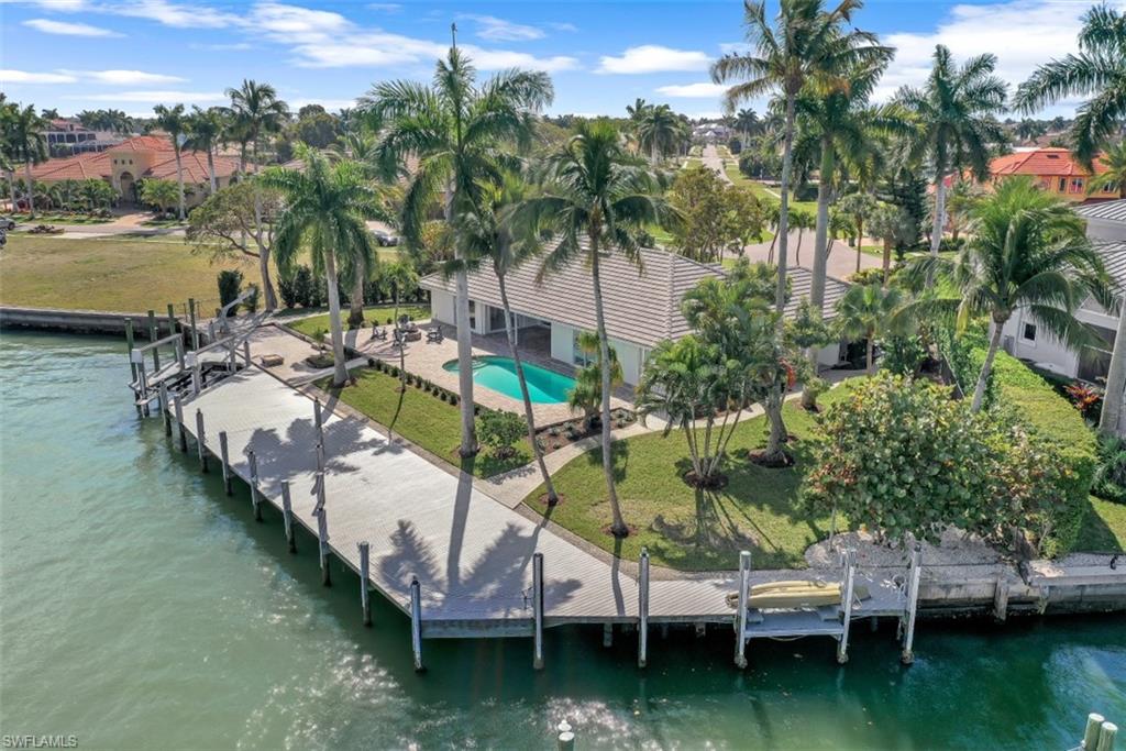 MARCO BEACH - Residential