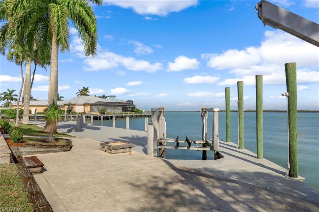 MARCO BEACH - Residential