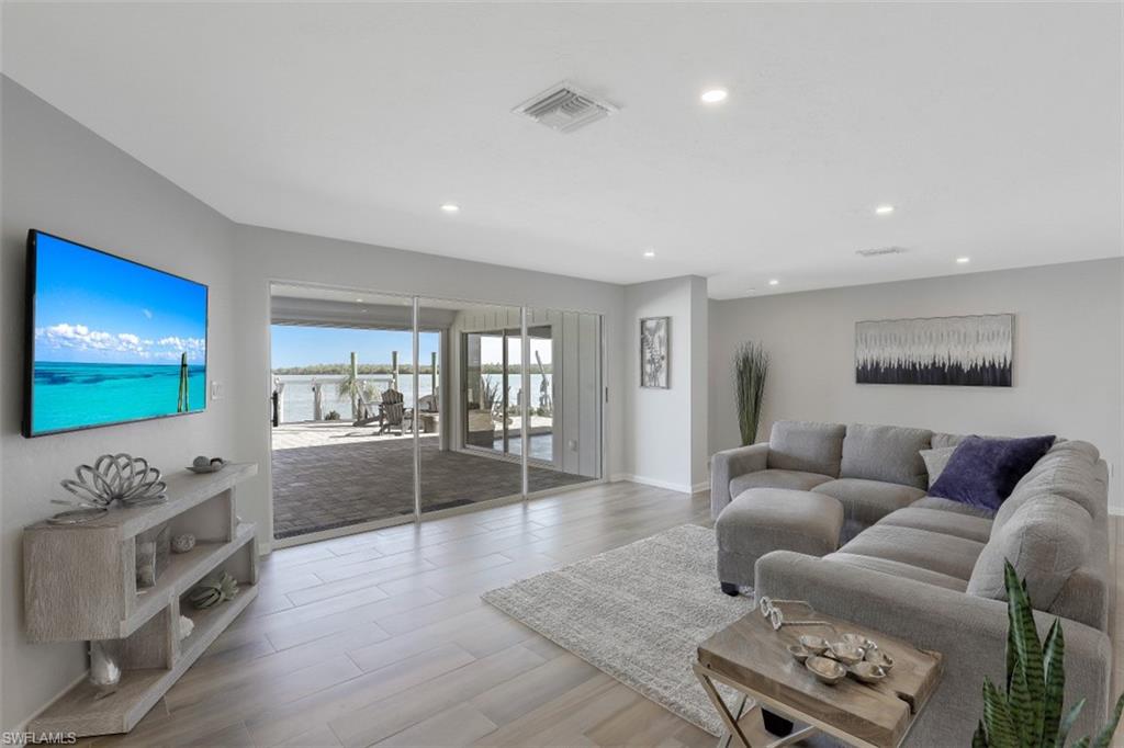 MARCO BEACH - Residential