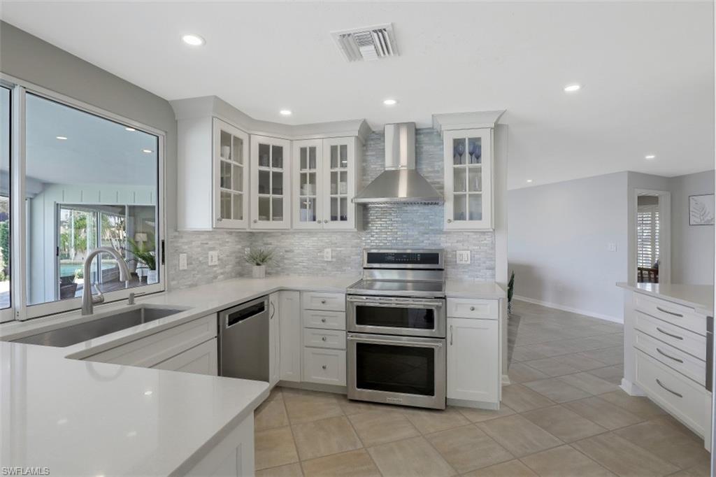 MARCO BEACH - Residential