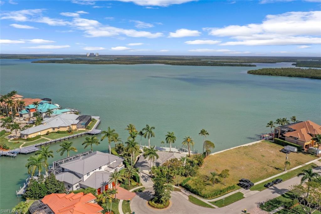 MARCO BEACH - Residential