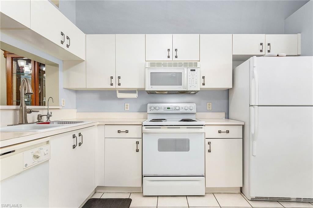 HUNTINGTON LAKES - Residential