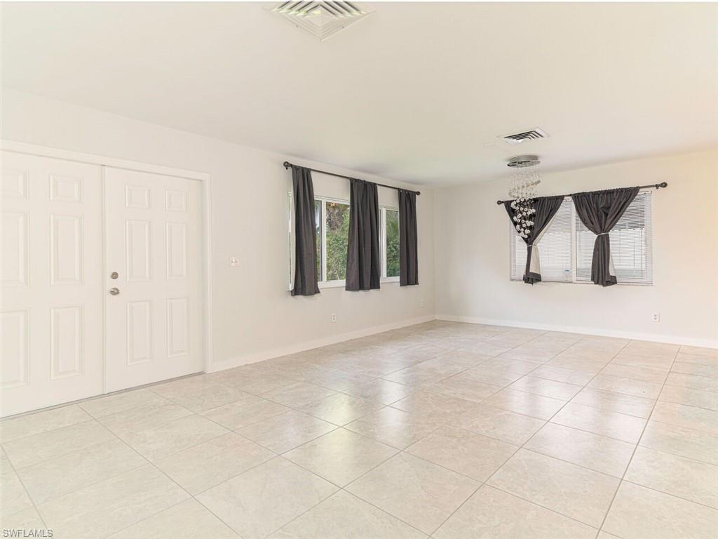 NAPLES PARK - Residential