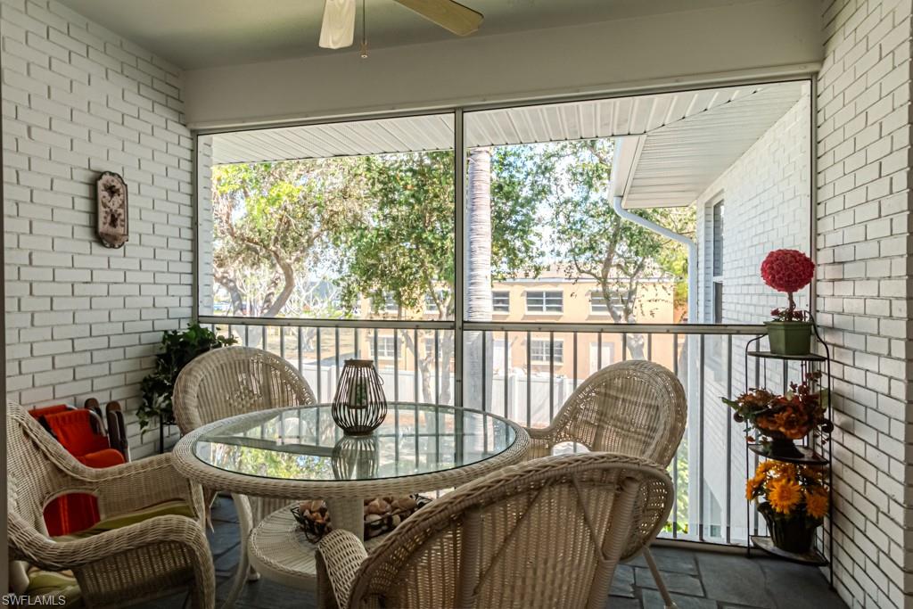 COUNTRY CLUB - Residential