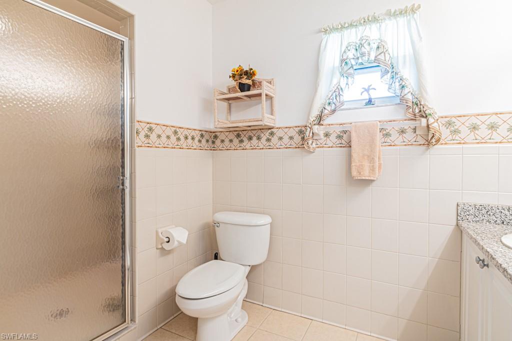 COUNTRY CLUB - Residential