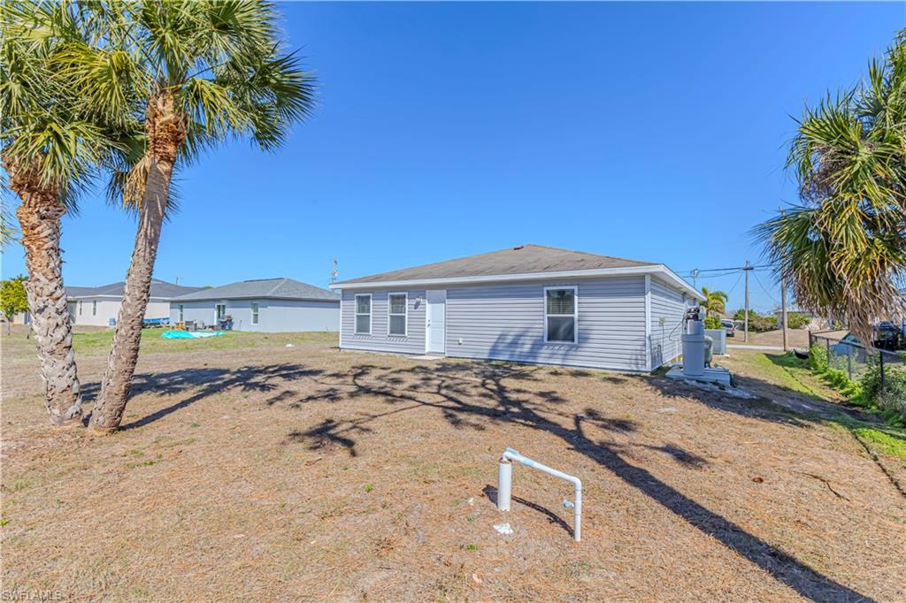 CAPE CORAL - Residential