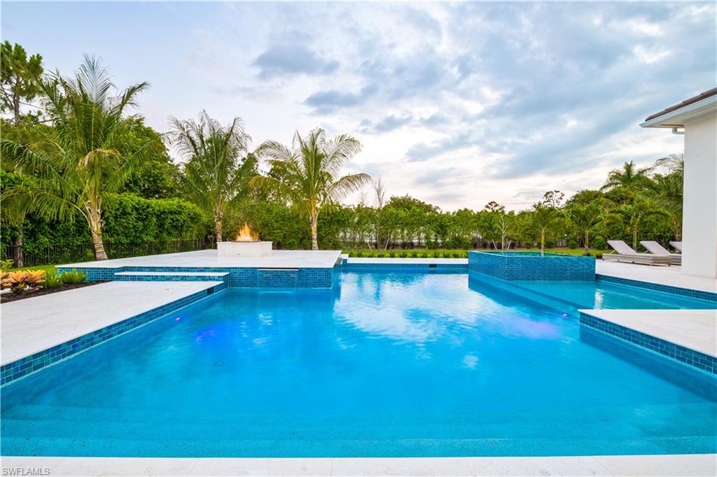 PINE RIDGE - Residential