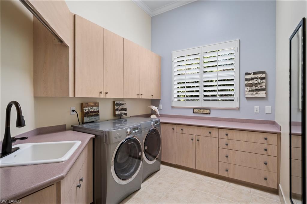 EDGEWATER - Residential