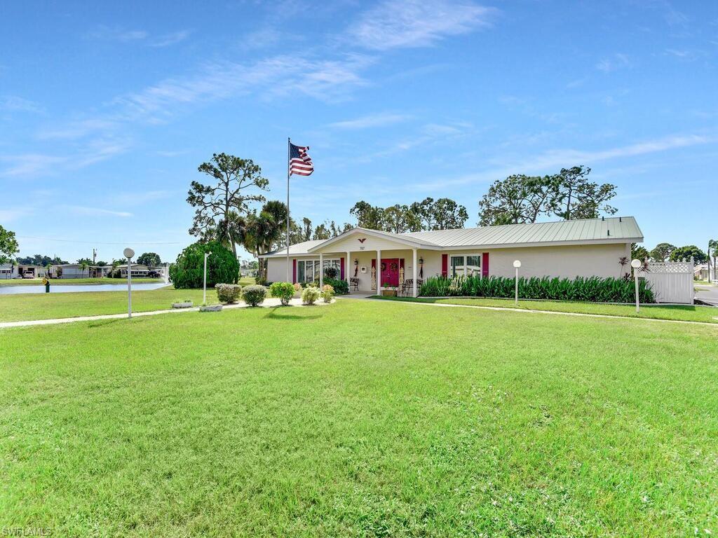 LAZY DAYS MOBILE VILLAGE - Residential