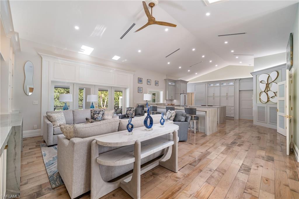 PINECREST AT PELICAN BAY - Residential