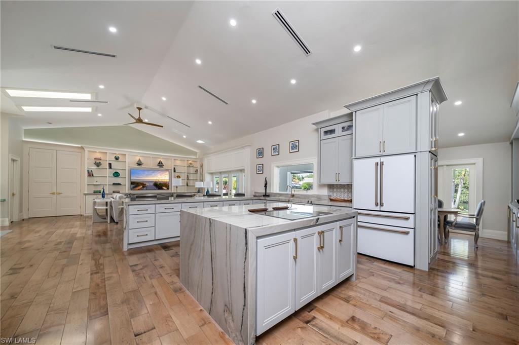 PINECREST AT PELICAN BAY - Residential