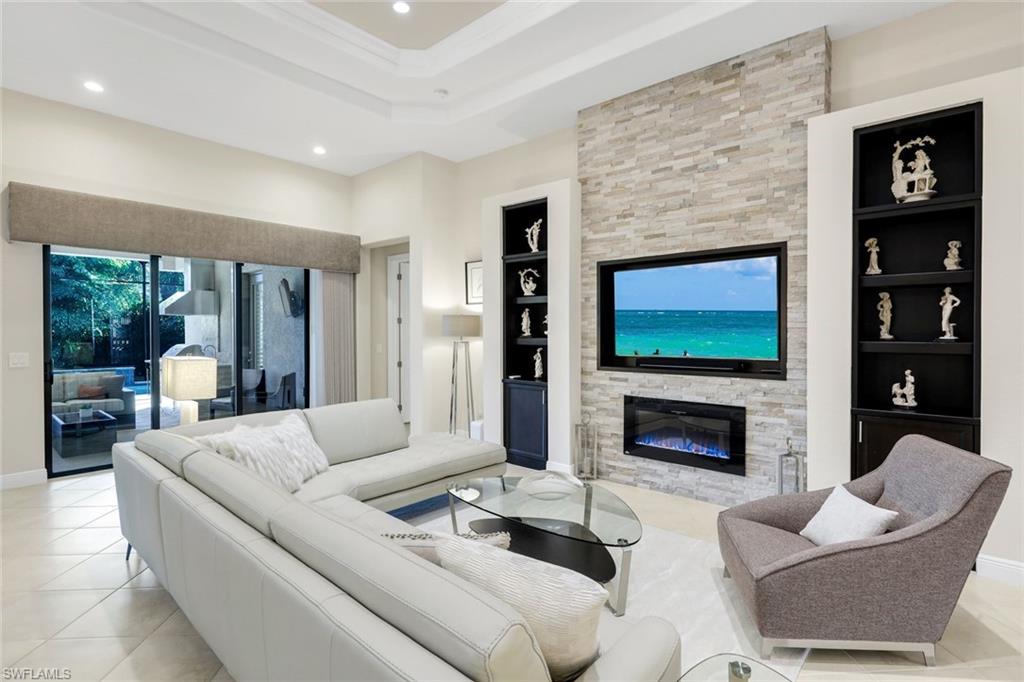 PALAZZO AT NAPLES - Residential