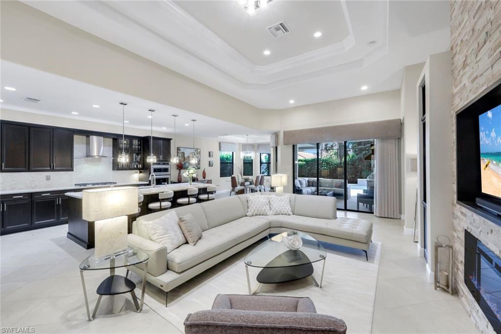 PALAZZO AT NAPLES - Residential