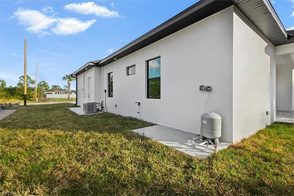 LEHIGH ACRES - Residential
