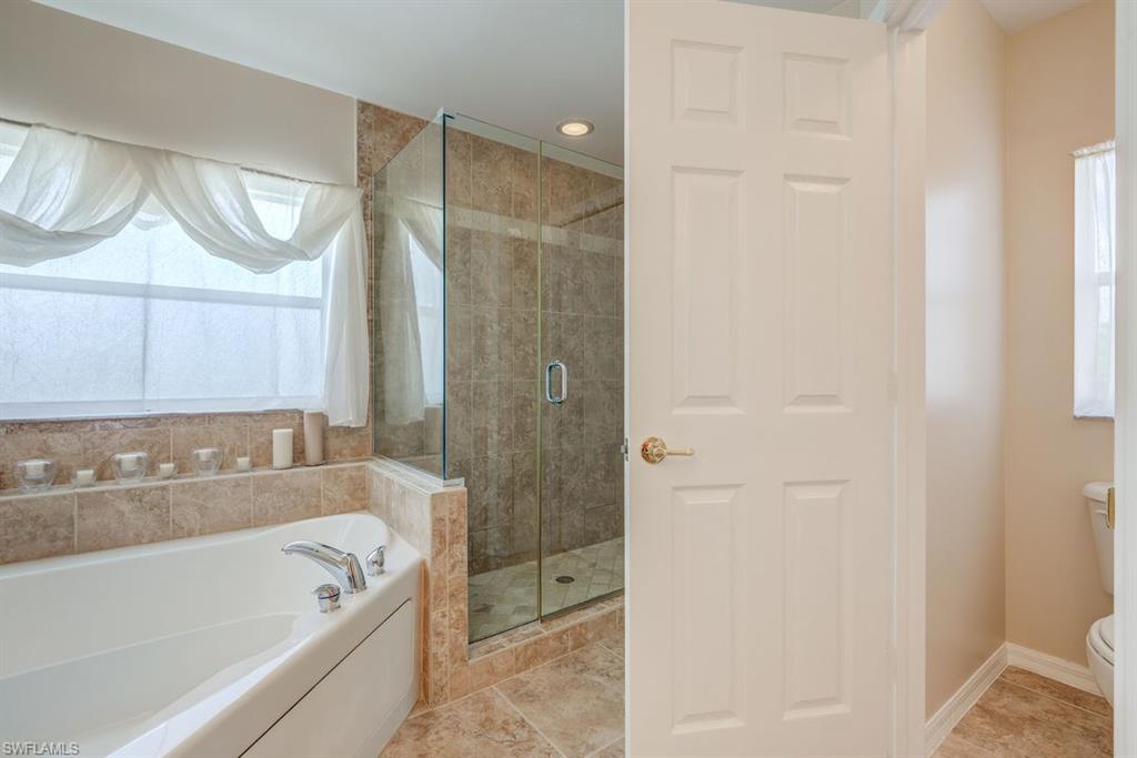 LAUREL LAKES - Residential