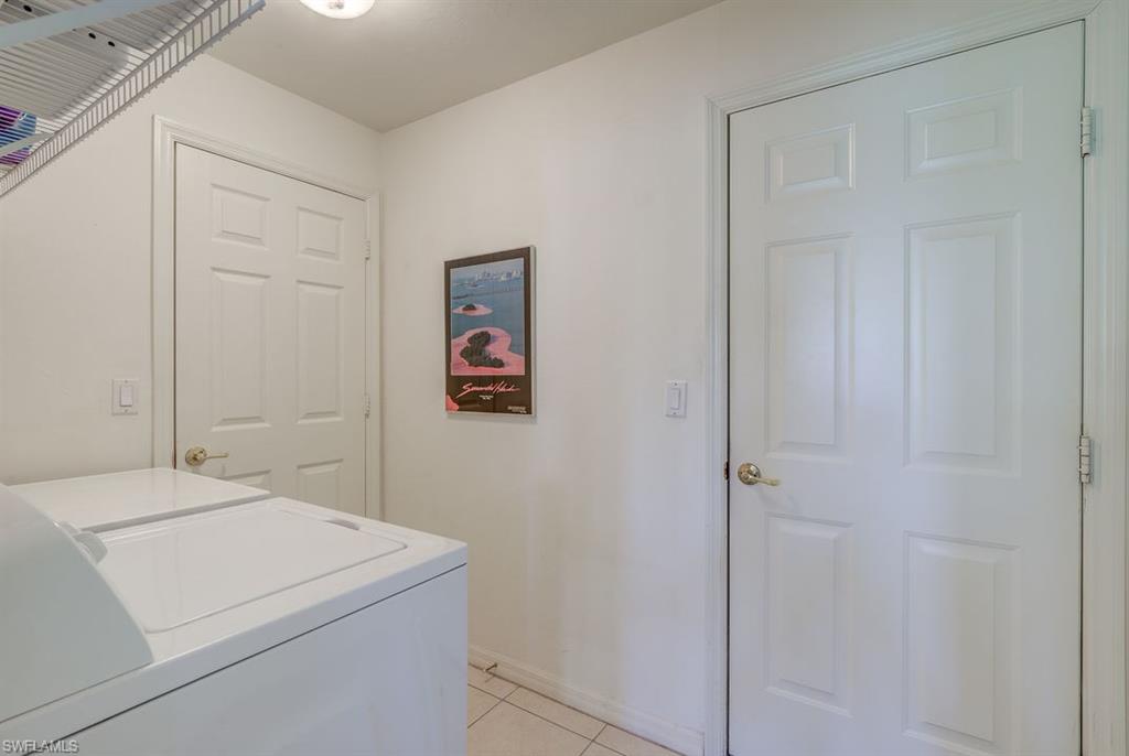 LAUREL LAKES - Residential