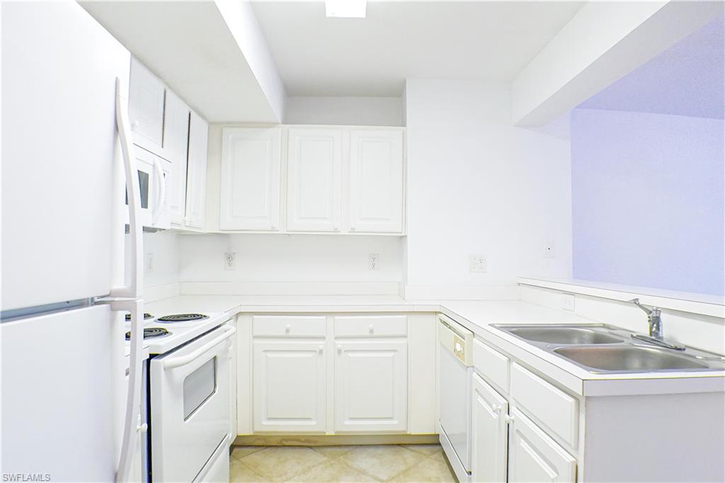 THE RESIDENCE - Residential Lease