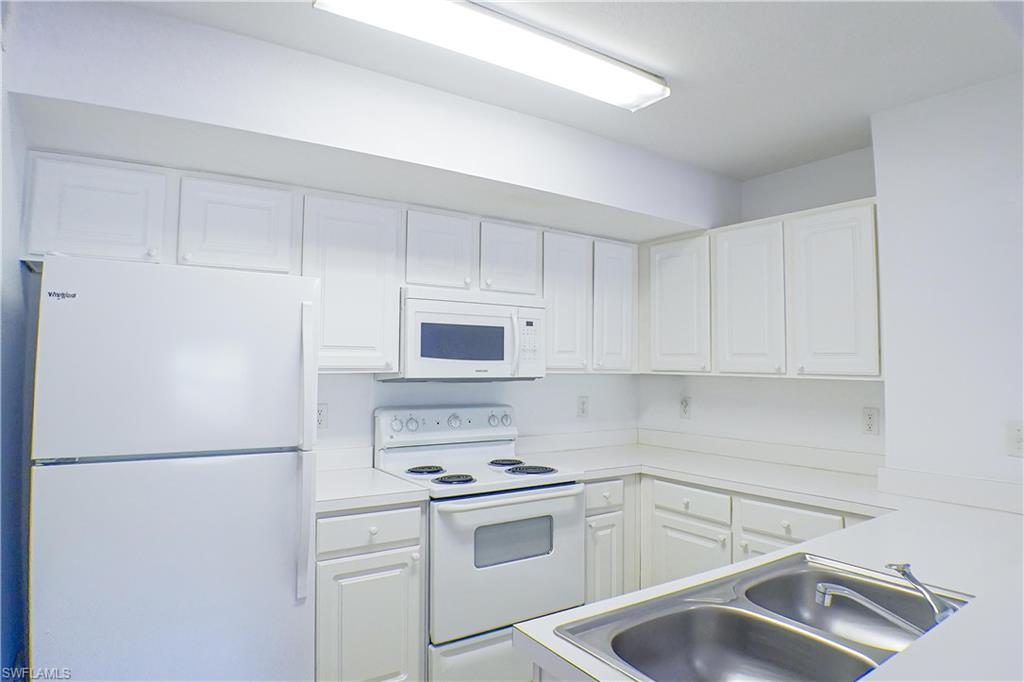 THE RESIDENCE - Residential Lease