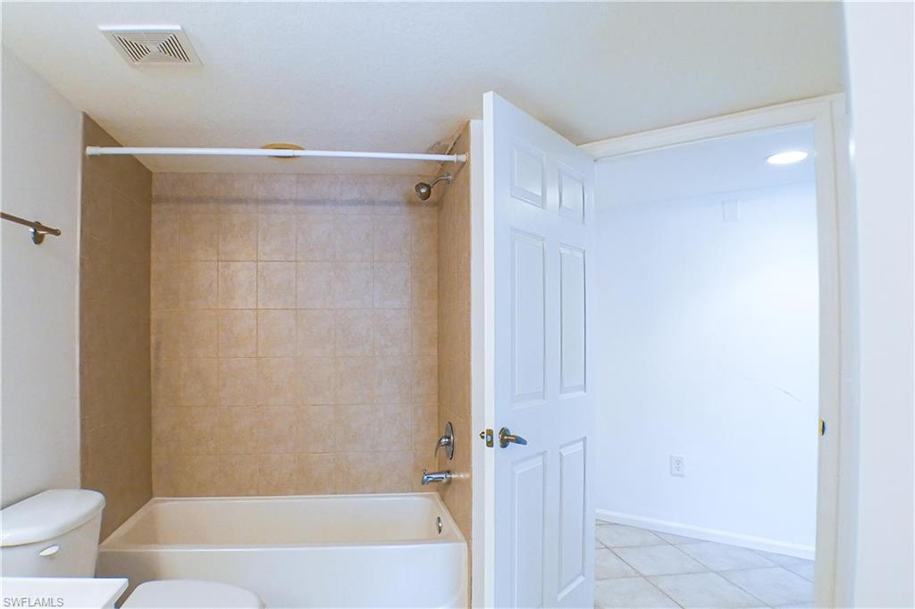 THE RESIDENCE - Residential Lease