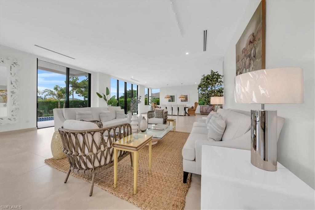 MARCO BEACH - Residential