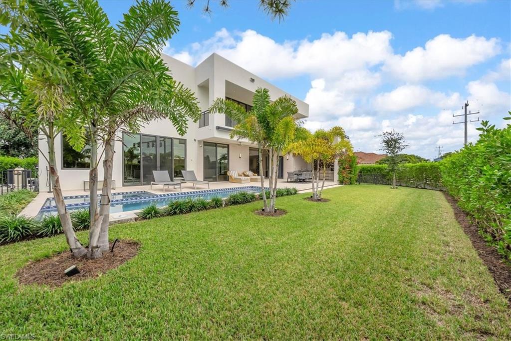 MARCO BEACH - Residential