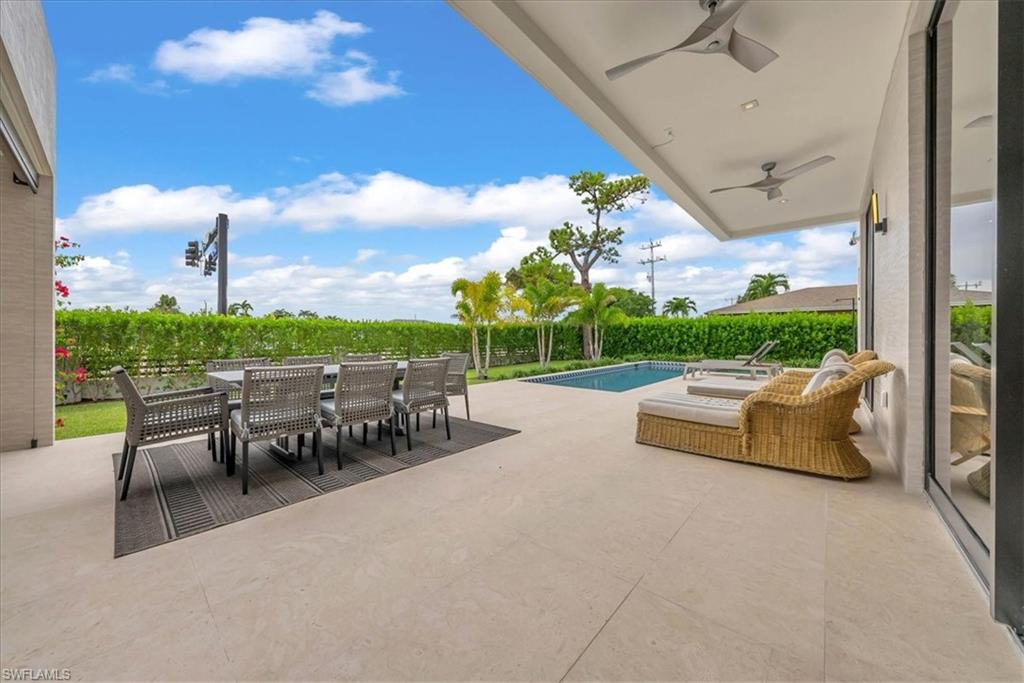 MARCO BEACH - Residential